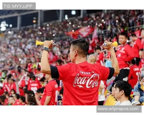 足球明星与可口可乐的完美结合助力全球足球文化传播与品牌影响力提升